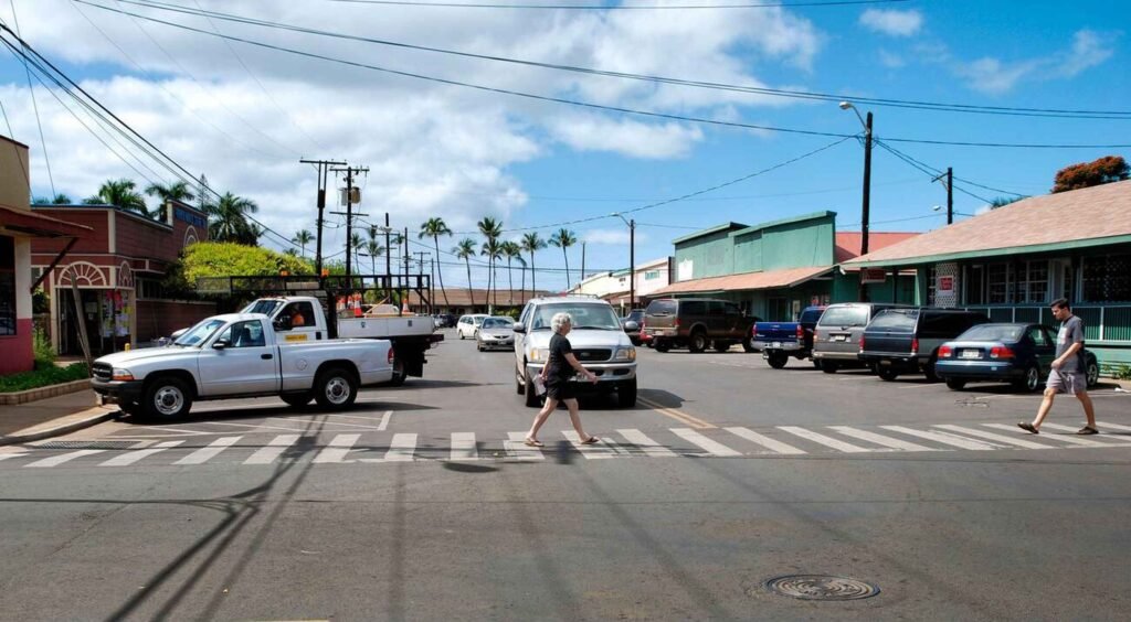 Molokai Island: Discover the Charms of Kaunakakai Town.